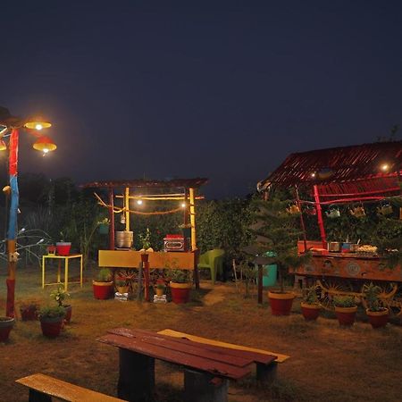 Corbett Treat Resort Рамнагар Экстерьер фото