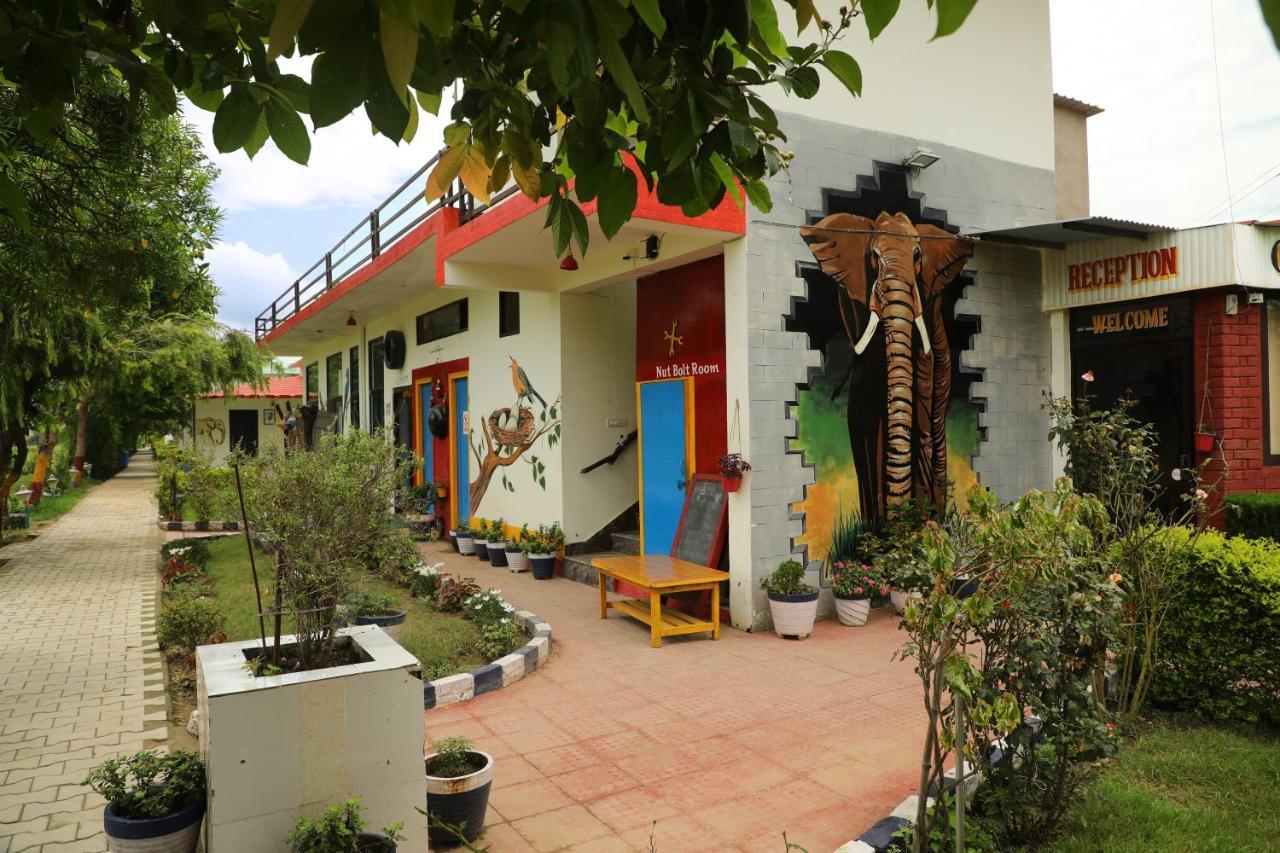 Corbett Treat Resort Рамнагар Экстерьер фото