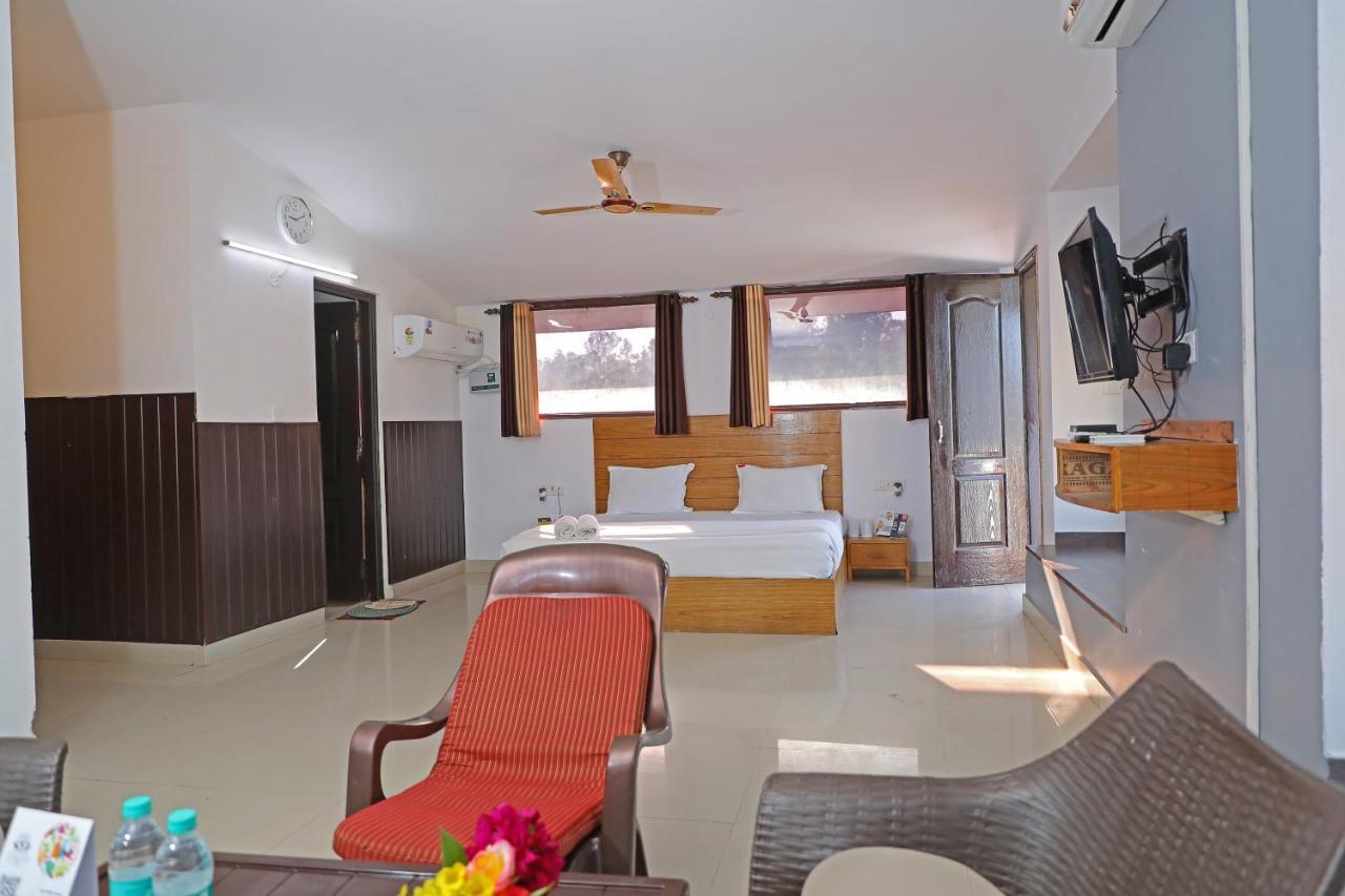 Corbett Treat Resort Рамнагар Экстерьер фото
